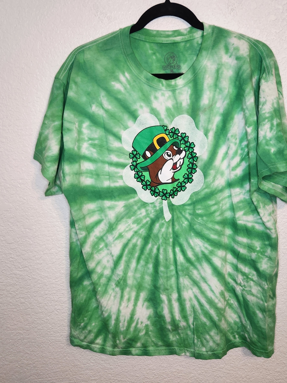 Buc-ee's  Lucky Leprechaun  T-Shirt Green Tie Dye Size XL Shamrockin' Gnomies
